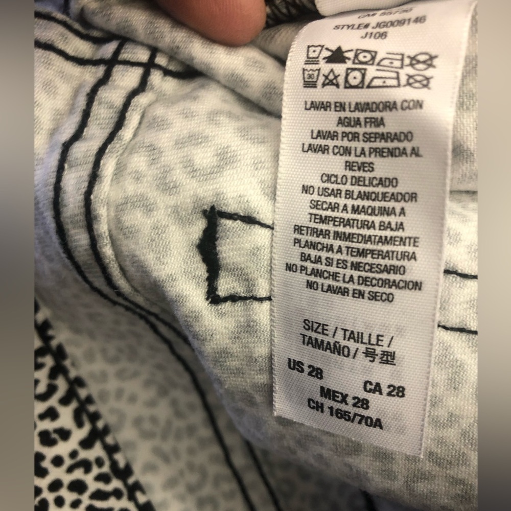 JUICY COUTURE SKINNY ANIMAL PRINTS IN BLACK AND WHITE COLOUR IN SIZE 28 - Picture 10 of 10